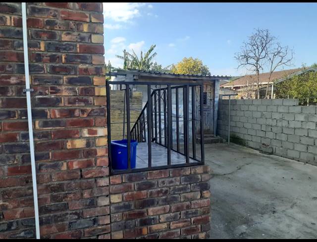3 BEDROOM FREEHOLD FOR SALE IN TIRYVILLE
